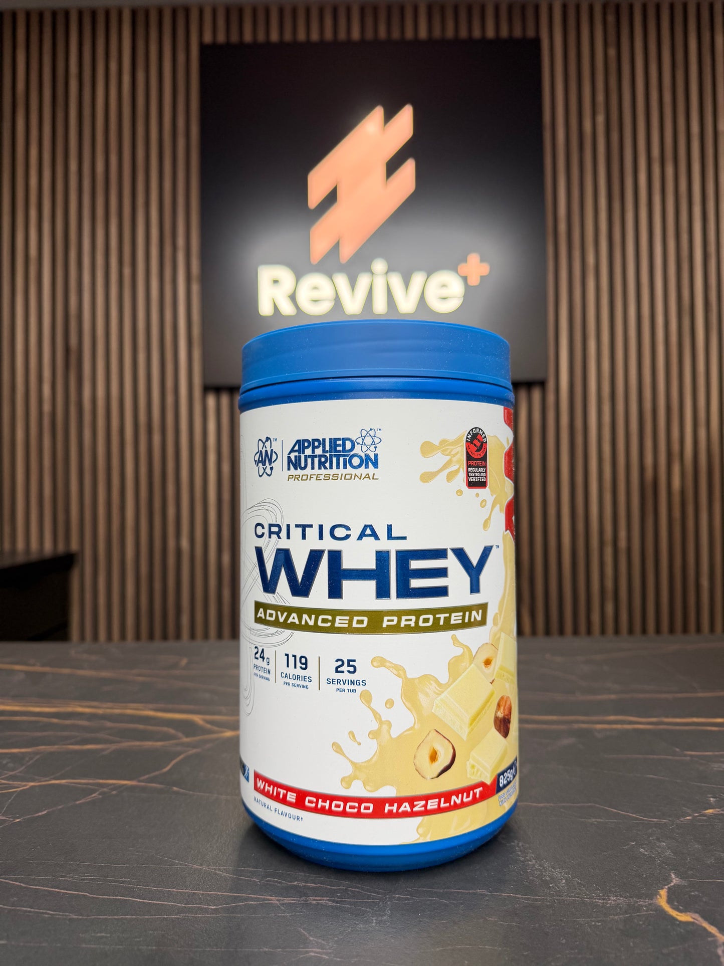 Applied Nutrition critical whey protein 825g